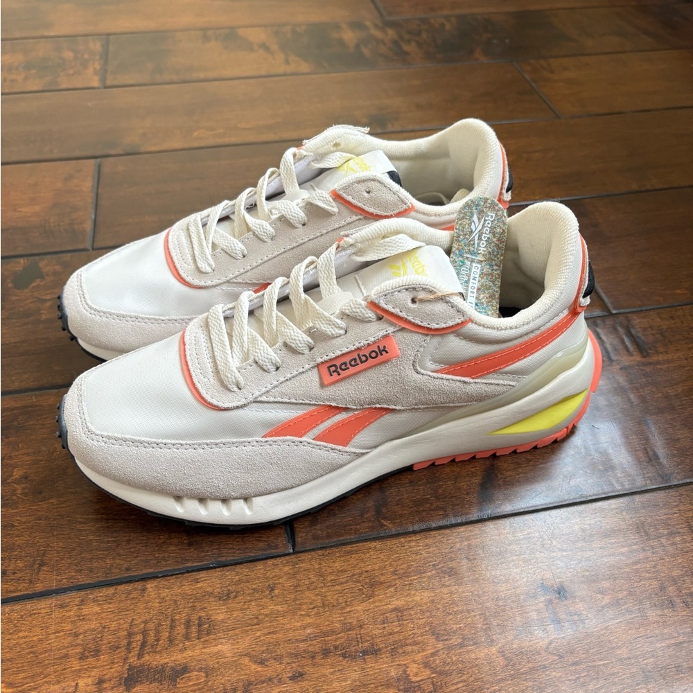 NEW reeboks